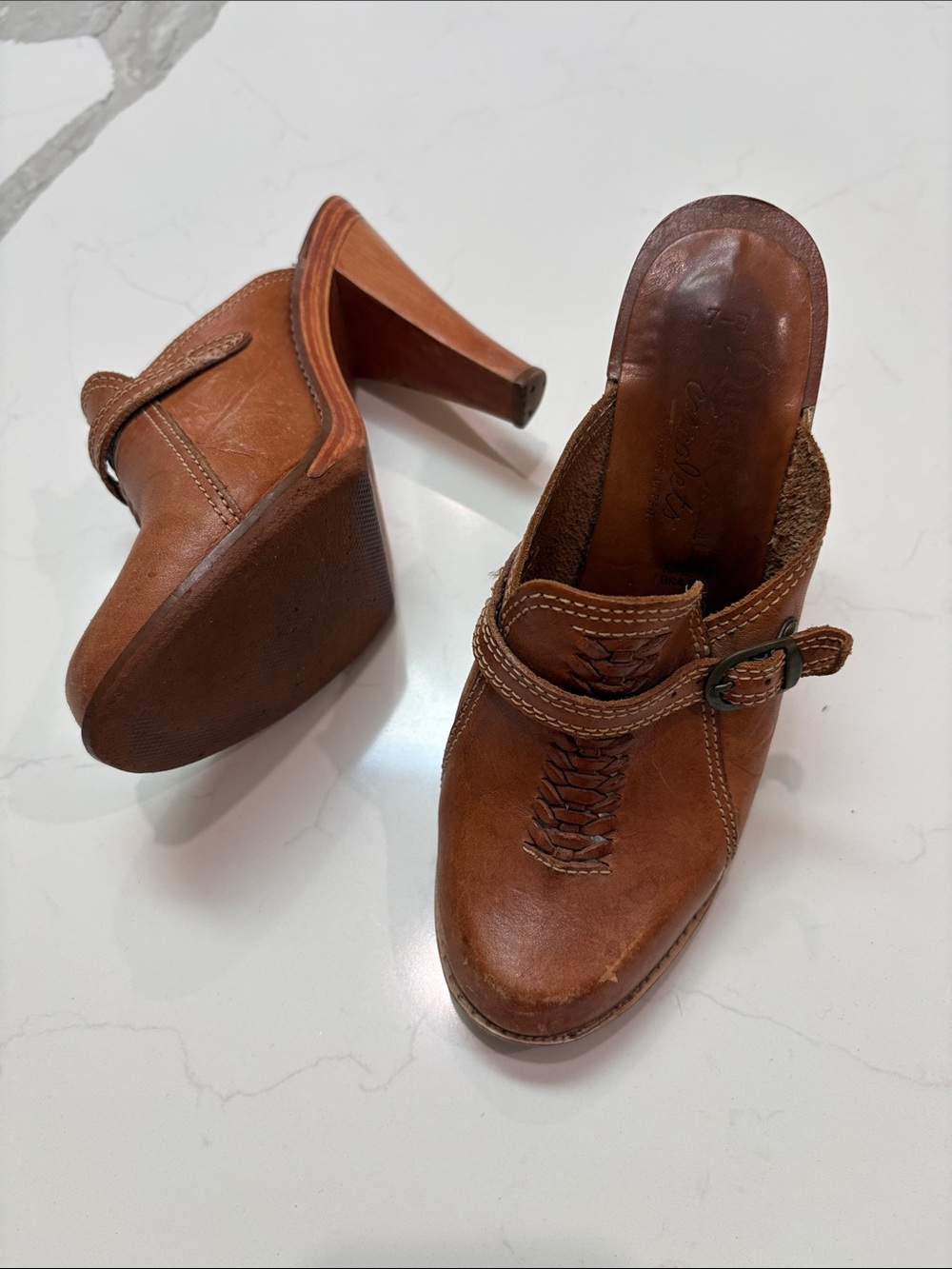 Quali Cratte Brown Leather Buckle Heeled Mules